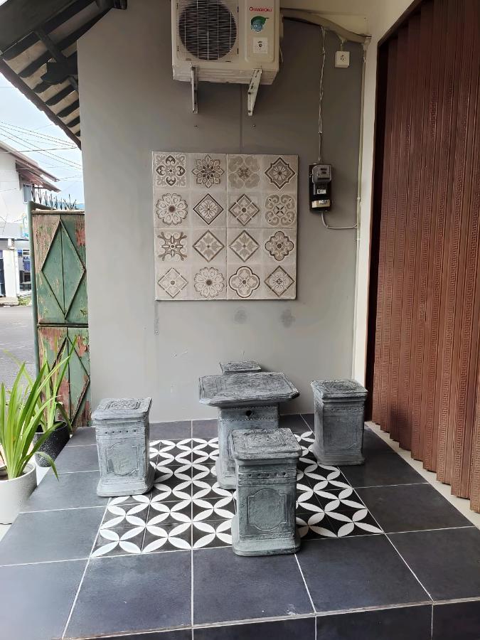 De Patuk Homestay Yogyakarta Exterior foto